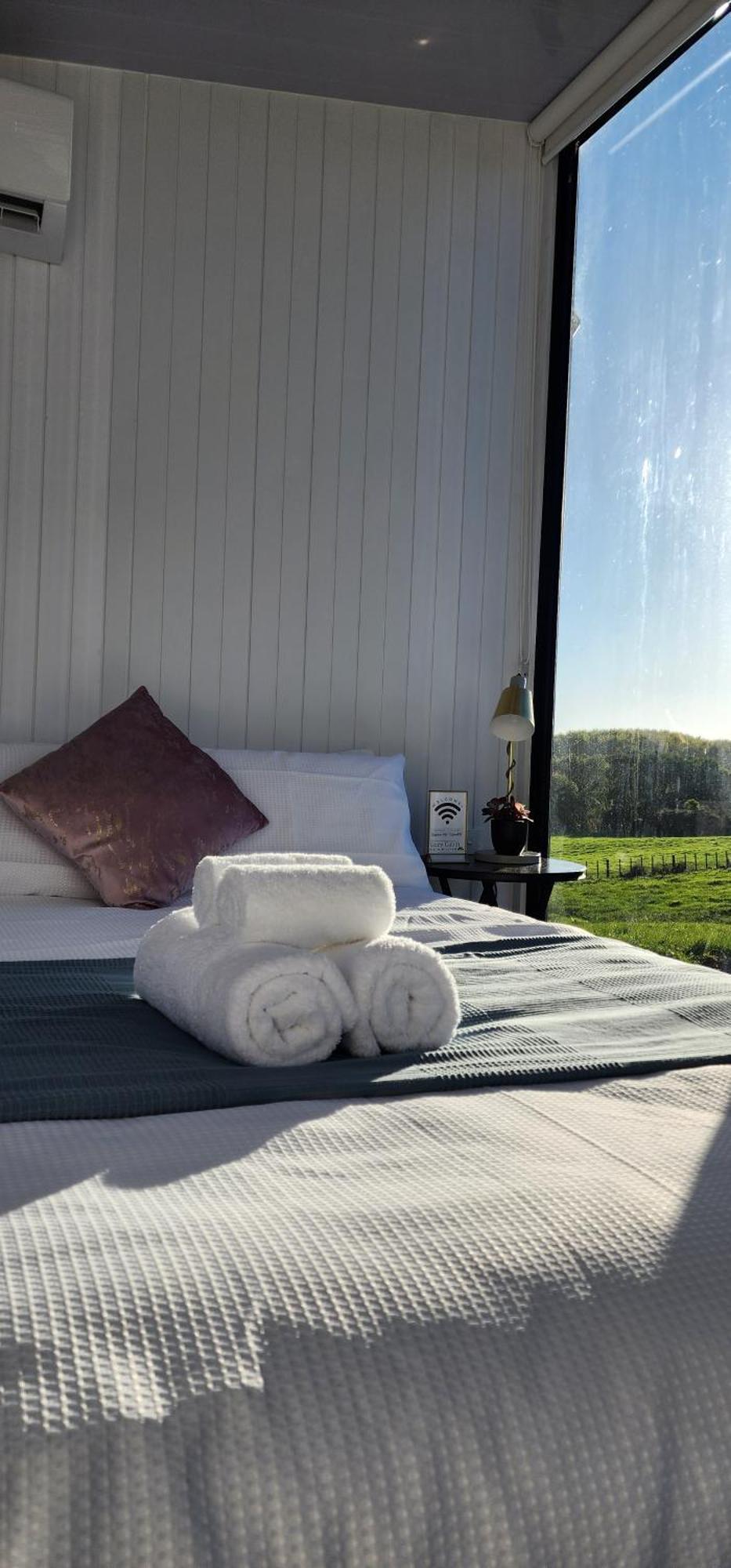 Cozy Cabin2 With Outdoor Bath At Dairy Flat Farm Waitoki Экстерьер фото